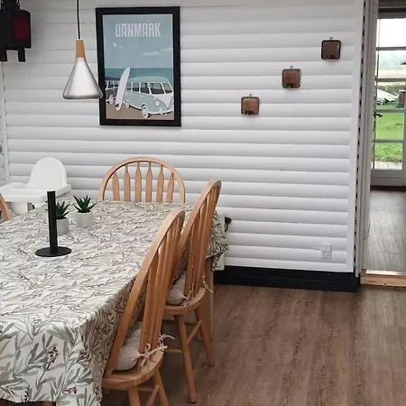 Skon Og Lys Feriebolig Ved Laekker Сasa de vacaciones Broager